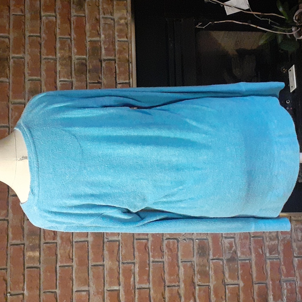 Three square by royce apparel  sweater - Picture 2 of 9